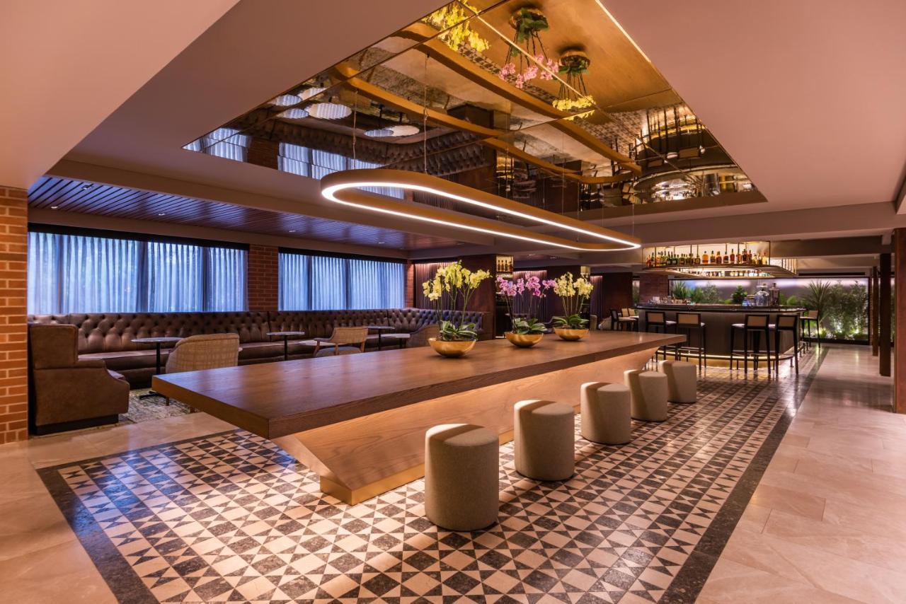 Hotel Estelar La Fontana Bogota Buitenkant foto The lounge at the airport