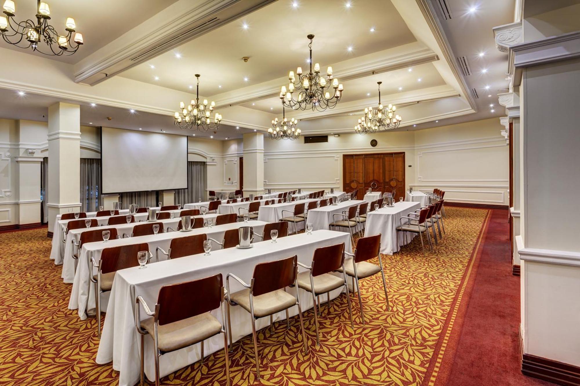 Hotel Estelar La Fontana Bogota Buitenkant foto The ballroom
