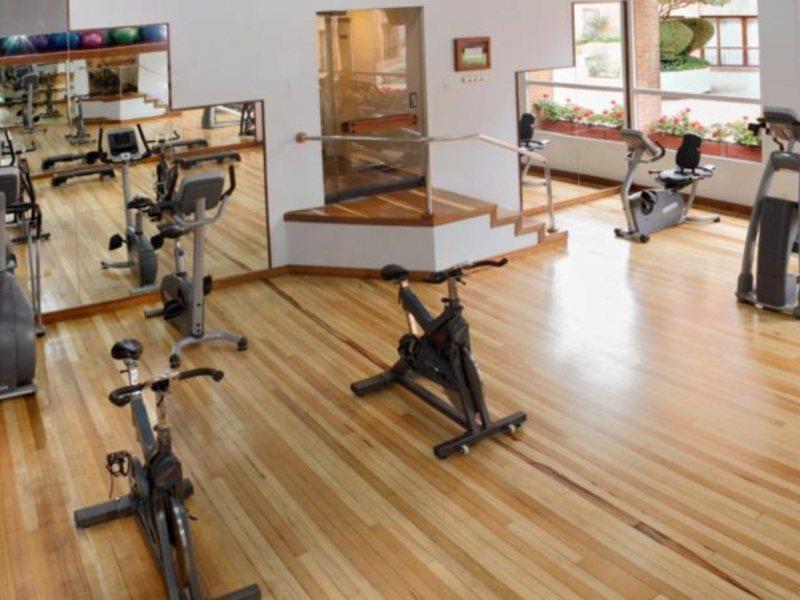 Hotel Estelar La Fontana Bogota Buitenkant foto A gym in a hotel