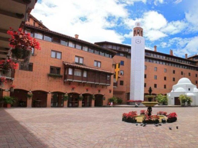 Hotel Estelar La Fontana Bogota Buitenkant foto Central Square
